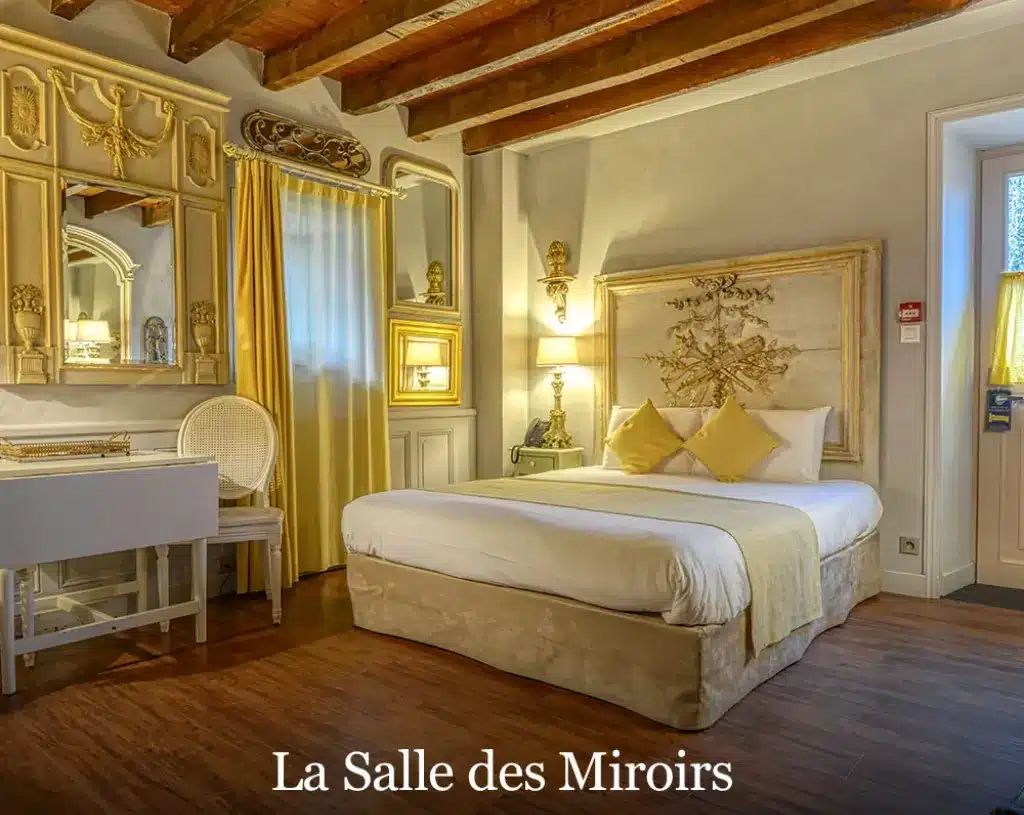 La Salle des Miroirs au Logis de Lescure